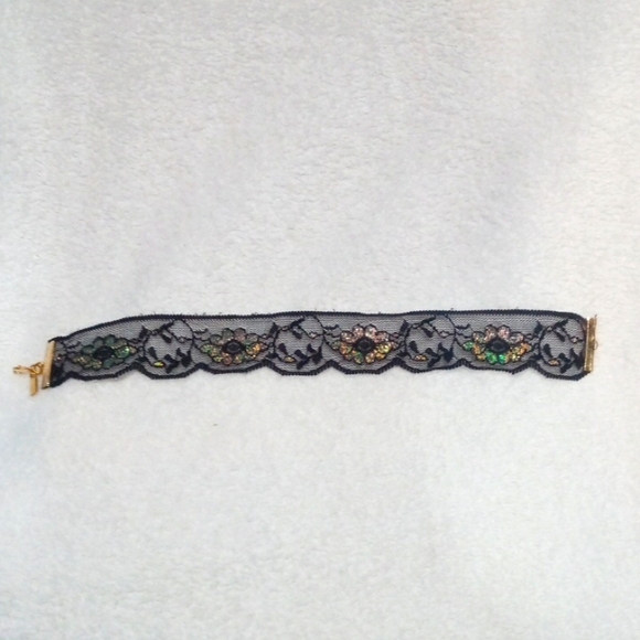 Black lace choker - Picture 1 of 3